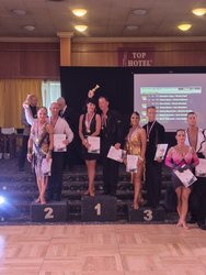 Engels auf dem ersten Platz beim WDSF Turnier in Prag