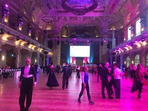 Eintanzen im großen Saal in der Stadthalle Wuppertal
