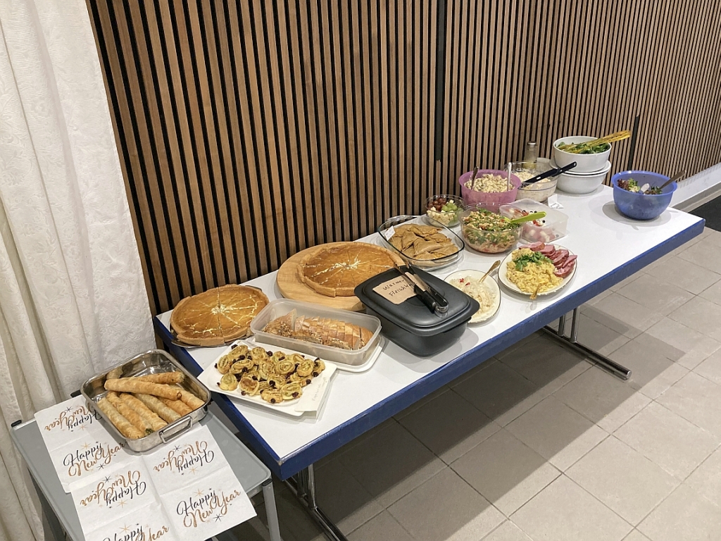 Buffet auf dem Nebentisch