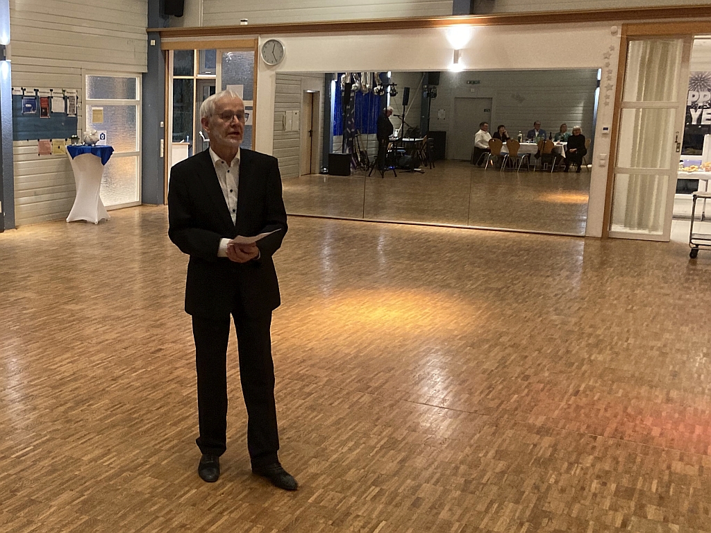 Georg Löffler rezitiert - Stand-Up-Poetry