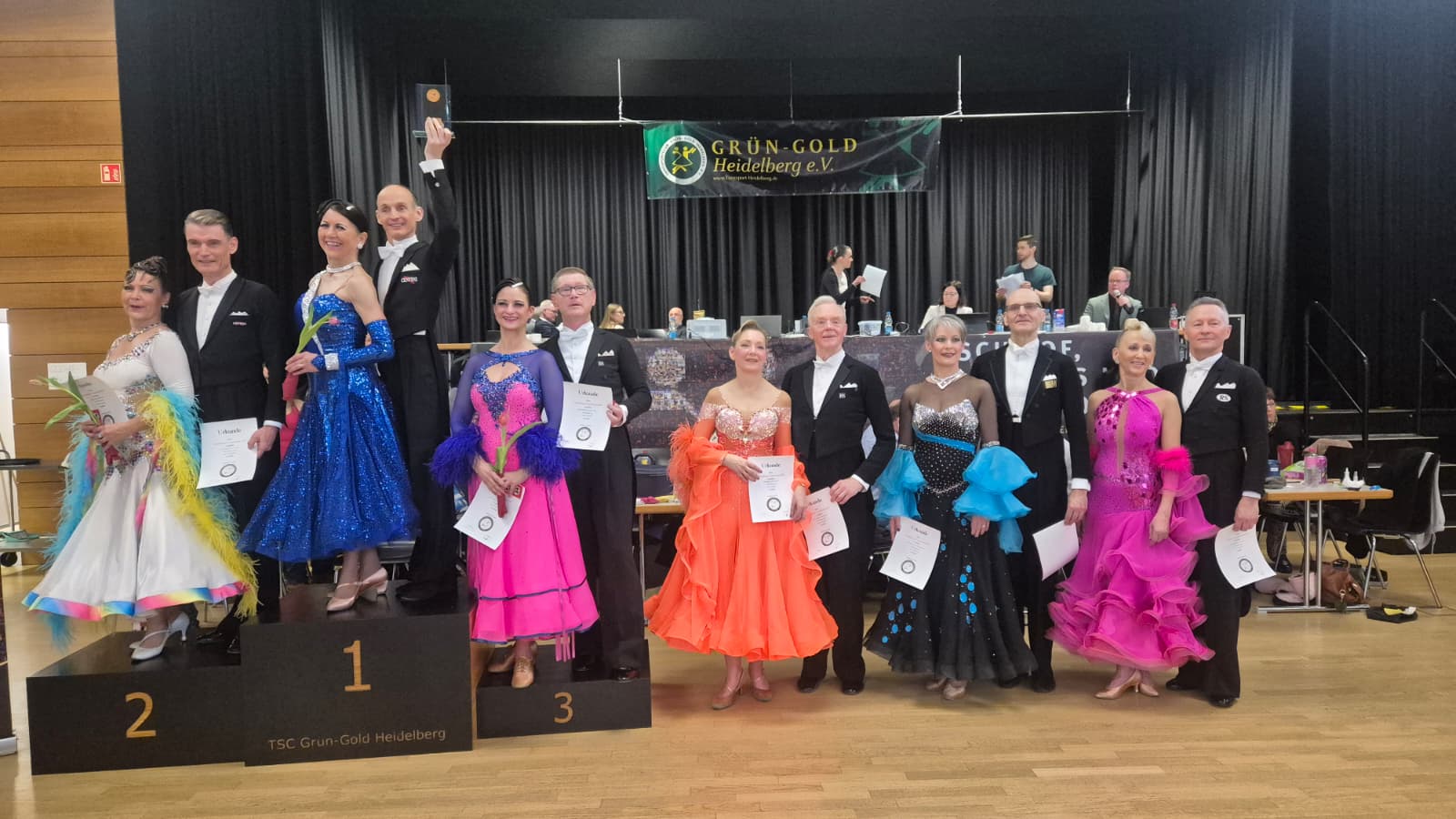 Siegerehrung der Sen IV S Standard, Beate und Gunther auf dem 5. Platz