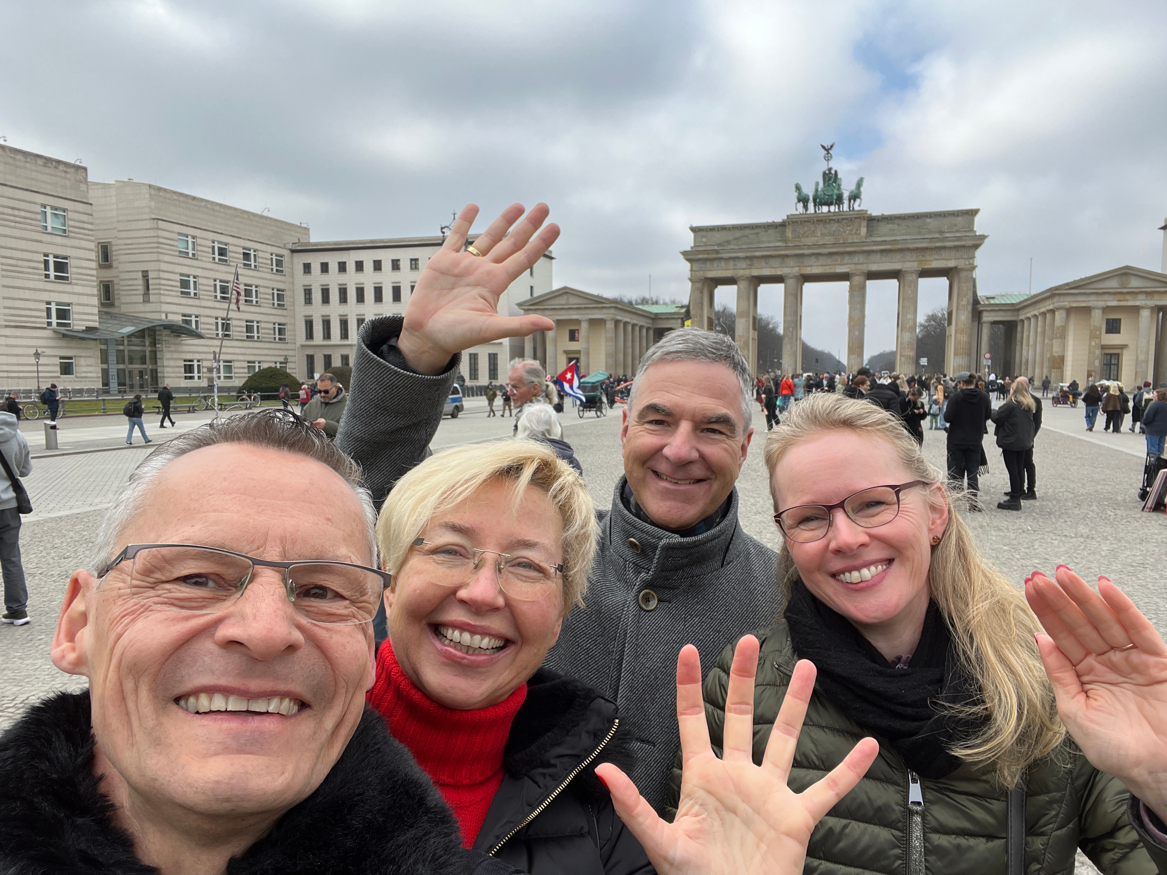 Dieter, Annette, Stefan und Petra am Brandenburger Tor