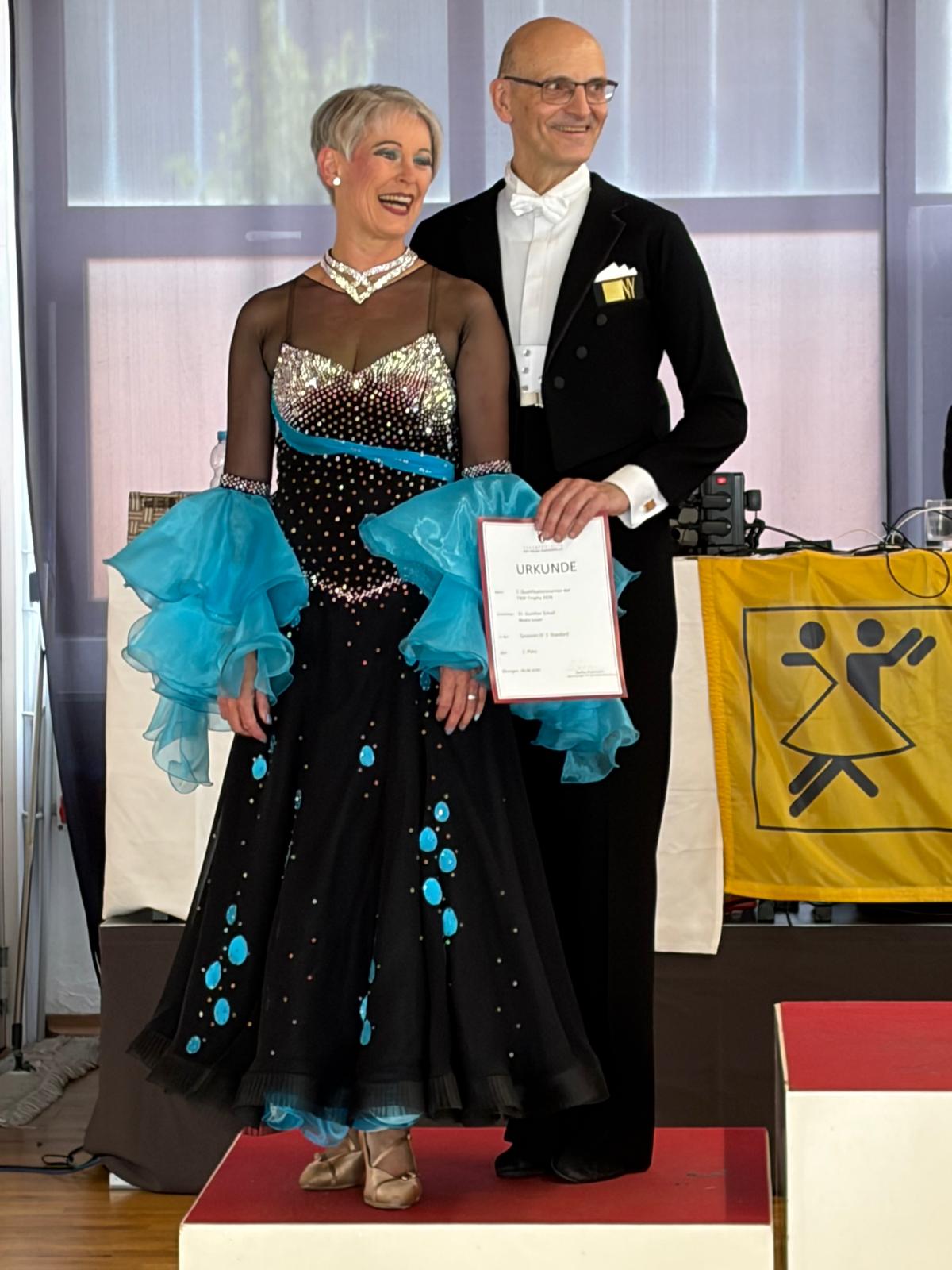 Beate und Gunther freuen sich über zwei zweite Plätze beim Trophy-Wochenende in Öhringen
